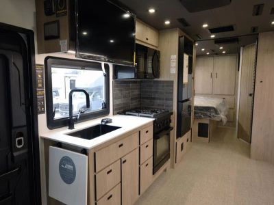 2026 Grand Design LINEAGE SERIES F - Photo 6