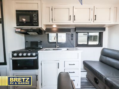 2022 Highland Ridge RV Open Range Conventional — photo 11 view