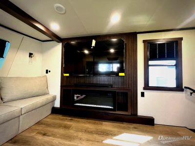 2027 Forest River Cedar Creek — photo 9 view