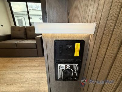 2025 Forest River RV Cherokee Arctic Wolf - Photo 22