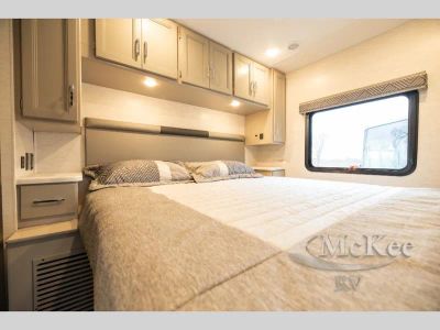 2025 Thor Motor Coach Luminate - Photo 34