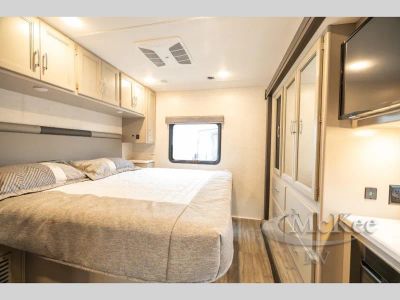 2025 Thor Motor Coach Luminate - Photo 32