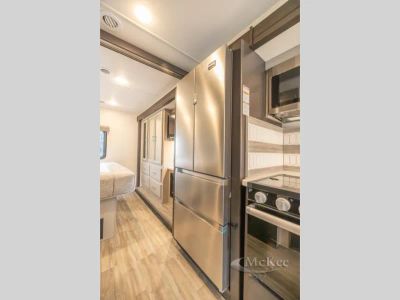 2025 Thor Motor Coach Luminate - Photo 26