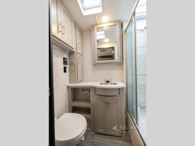 2025 Thor Motor Coach Luminate - Photo 28