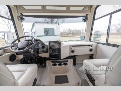 2025 Thor Motor Coach Luminate - Photo 9