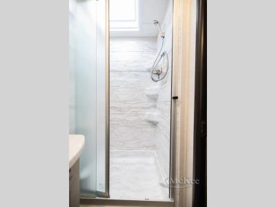 2025 Thor Motor Coach Luminate - Photo 27