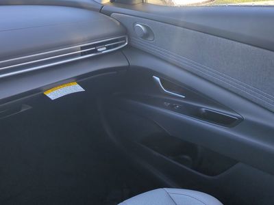 2026 Hyundai ELANTRA — photo 18 view