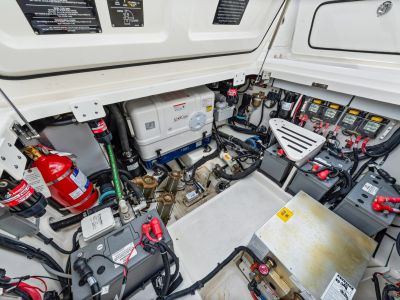 2025 Boston Whaler 420 Outrage - Photo 1