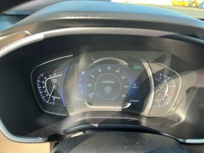 2019 Hyundai Santa Fe — photo 10 view