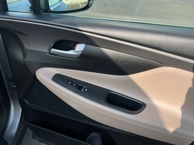 2019 Hyundai Santa Fe — photo 21 view