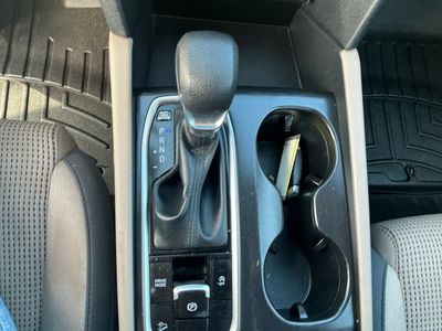2019 Hyundai Santa Fe — photo 12 view