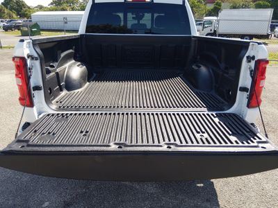 2025 Ram 1500 — photo 11 view
