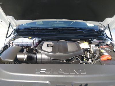 2025 Ram 1500 — photo 9 view