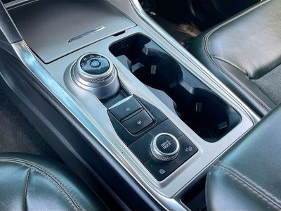 2022 Ford Explorer — photo 17 view