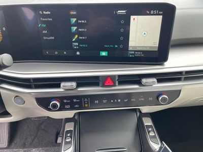 2026 Kia Sorento Hybrid — photo 11 view