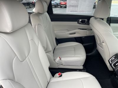 2026 Kia Sorento Hybrid — photo 14 view