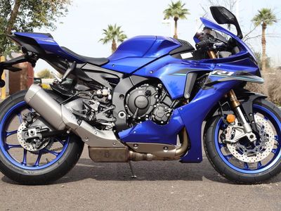 2026 Yamaha YZF-R1 - Photo 7