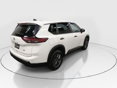 2024 Nissan Rogue — photo 7 view