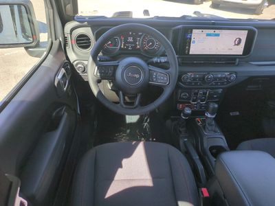 2026 Jeep Wrangler — photo 17 view