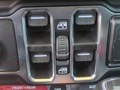 2026 Jeep Wrangler — photo 25 view