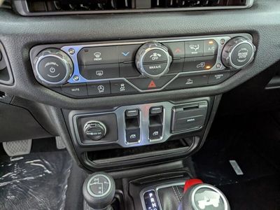 2026 Jeep Wrangler — photo 21 view