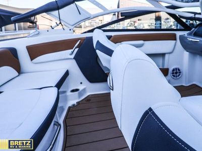 2026 Chaparral Boats SSi Series - Photo 11