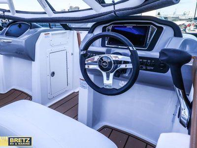 2026 Chaparral Boats SSi Series - Photo 10