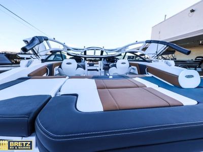2026 Chaparral Boats SSi Series - Photo 13
