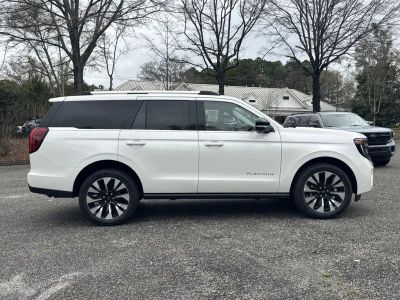 2026 Ford Expedition - Photo 8