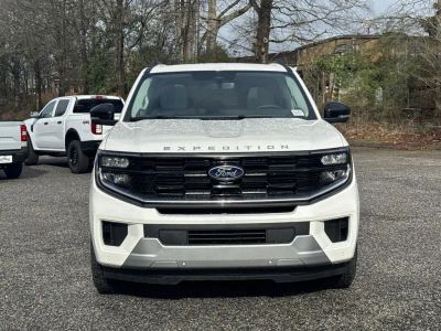 2026 Ford Expedition - Photo 2