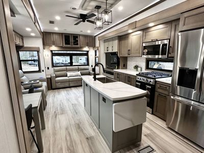 2026 Kz Rv Durango G384MSQ - Photo 12