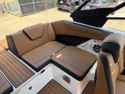 2026 Yamaha 222 SE - Photo 11