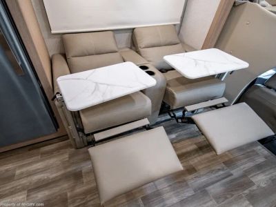 2027 Thor Motor Coach Magnitude Grand - Photo 10