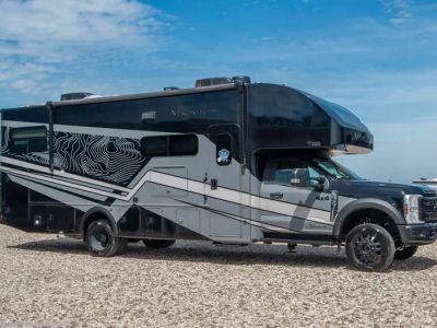2027 Thor Motor Coach Magnitude Grand - Photo 38