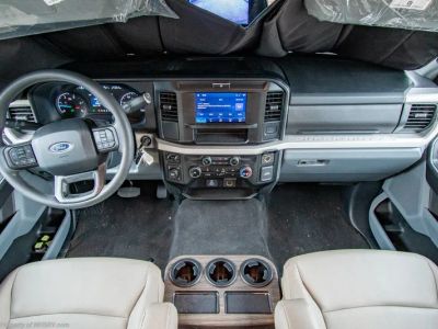 2027 Thor Motor Coach Magnitude Grand - Photo 36