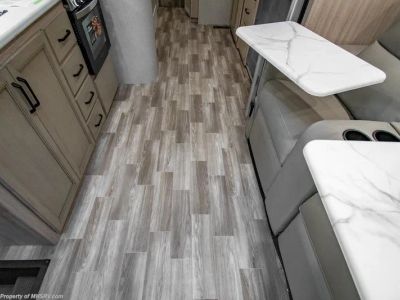 2027 Thor Motor Coach Magnitude Grand - Photo 35