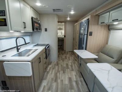 2027 Thor Motor Coach Magnitude Grand - Photo 7