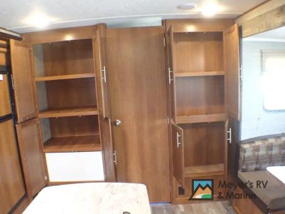2017 Prime Time RV Avenger - Photo 25