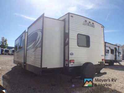 2017 Prime Time RV Avenger - Photo 4