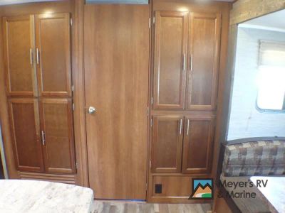 2017 Prime Time RV Avenger - Photo 24