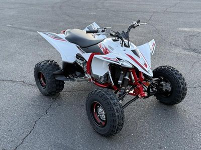 2026 Yamaha YFZ450R SE in 70TH ANNIVERSARY EDITION — front three-quarter view