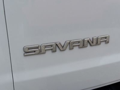 2019 GMC Savana Cargo Van - Photo 11