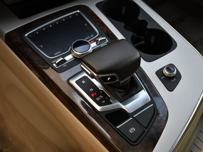 2019 Audi Q7 — photo 12 view
