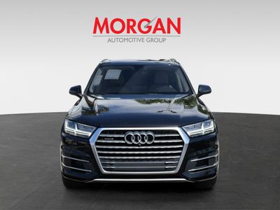 2019 Audi Q7 — side profile view