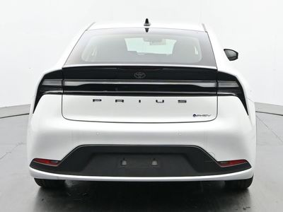 2026 Toyota Prius Plug-in Hybrid - Photo 4