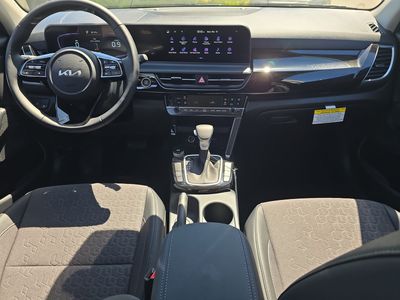 2026 Kia Seltos — photo 12 view