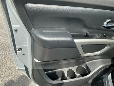 2017 Nissan Titan - Photo 16