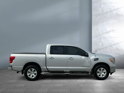 2017 Nissan Titan - Photo 7