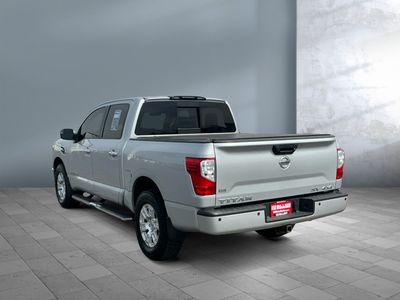 2017 Nissan Titan - Photo 4