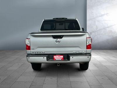 2017 Nissan Titan - Photo 5